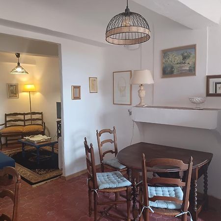 L'Horloge Apartment Aups Luaran gambar