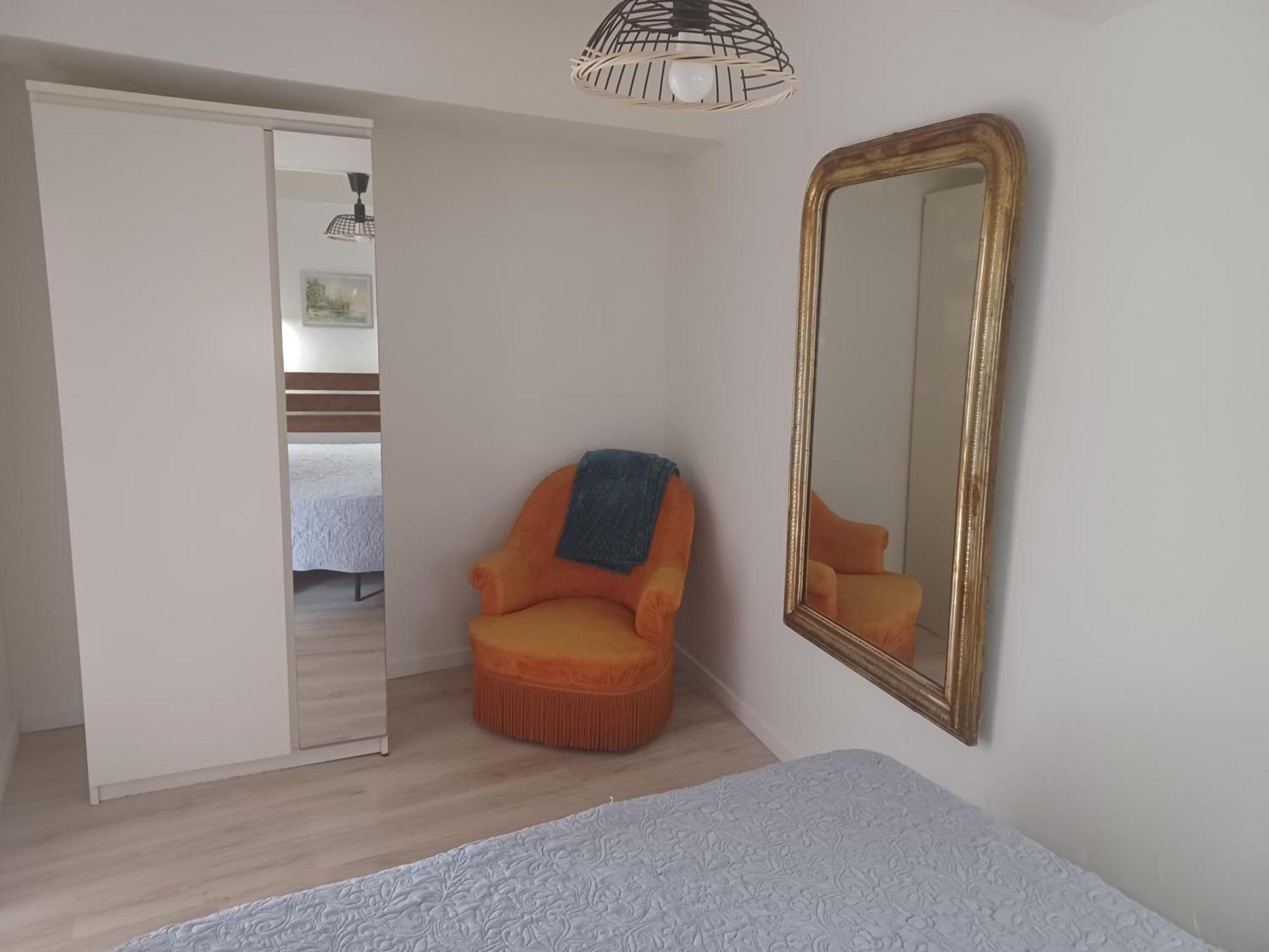 L'Horloge Apartment Aups Luaran gambar