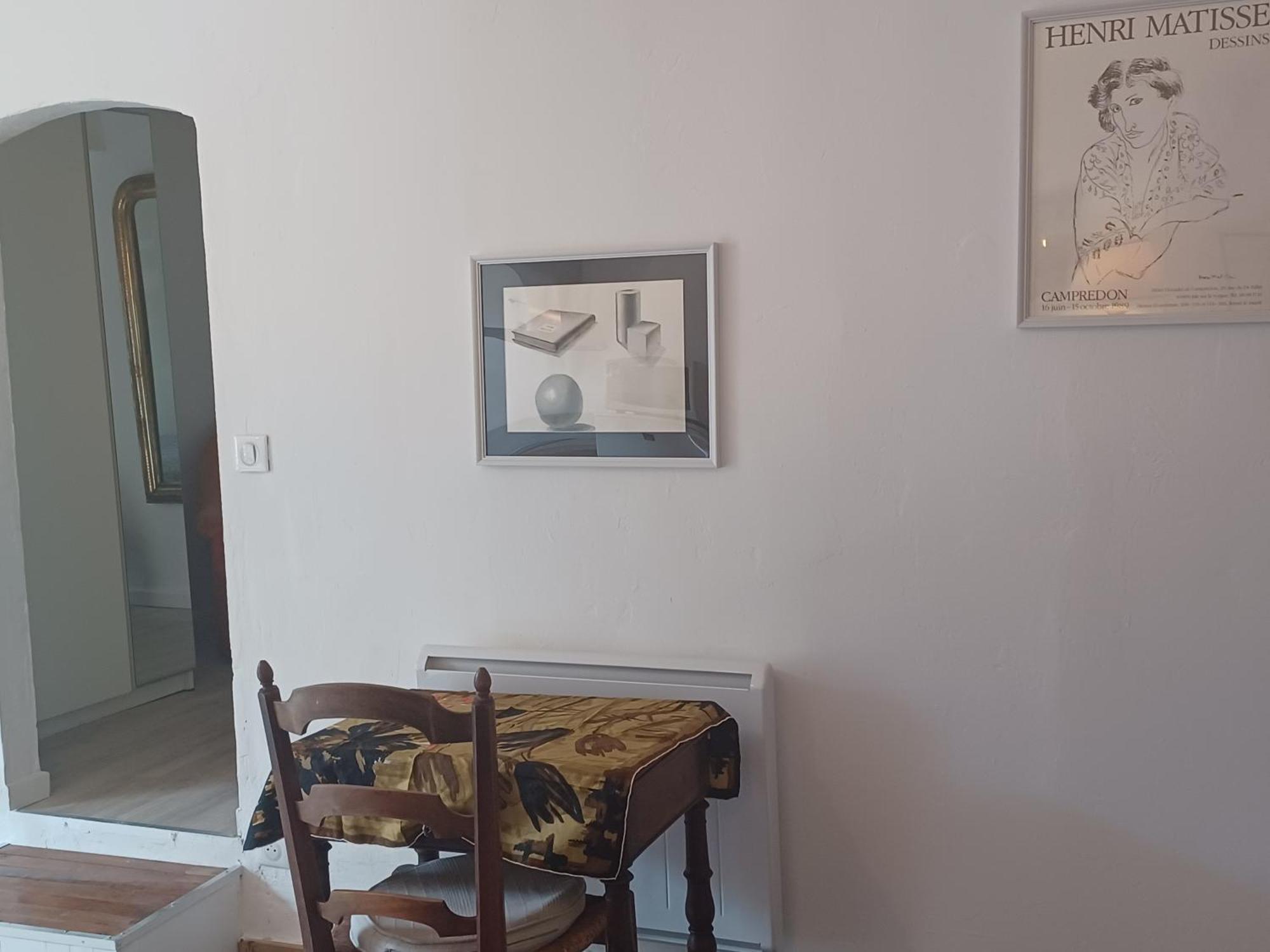 L'Horloge Apartment Aups Luaran gambar